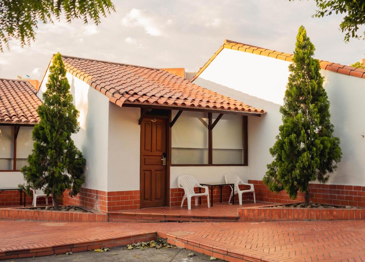 Hotel Faranda Bolívar Cúcuta Resort Exterior foto